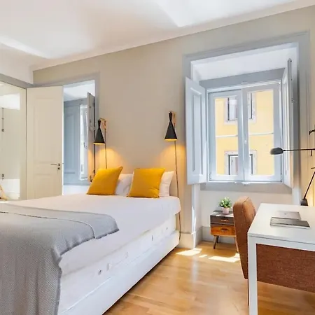 Colosseum Building - Betha Lisbon