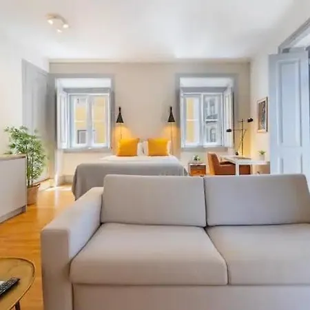 Colosseum Building - Betha Apartment *