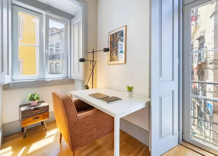 Colosseum Building - Betha * Lizbona