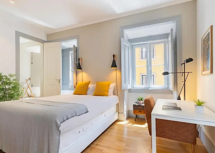 Colosseum Building - Betha Lizbona