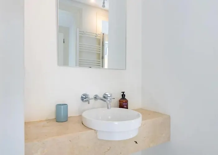 Colosseum Building - Betha Apartament *